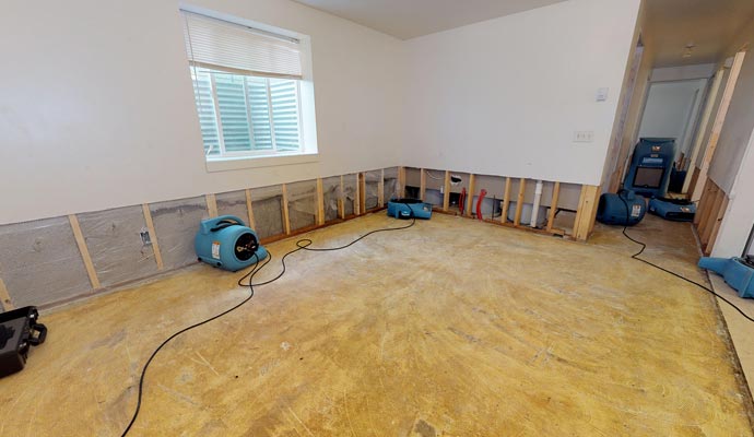 Air movers in a room with flood cut drywall