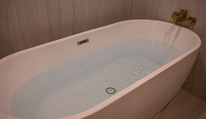 Bathtub filling with water