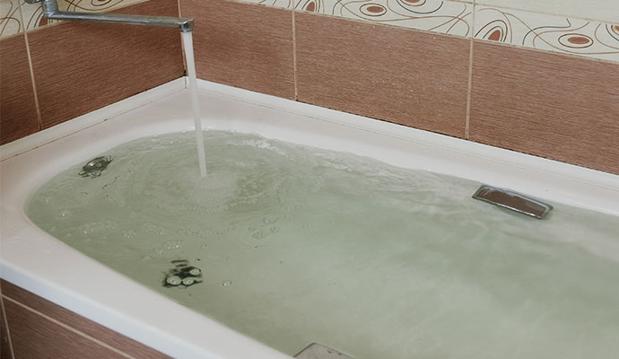 Bathtub filling with water