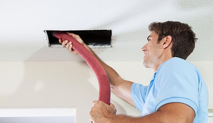 Professional duct system cleaning service