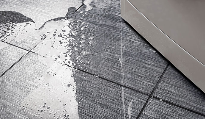 Water leaking from refrigerator